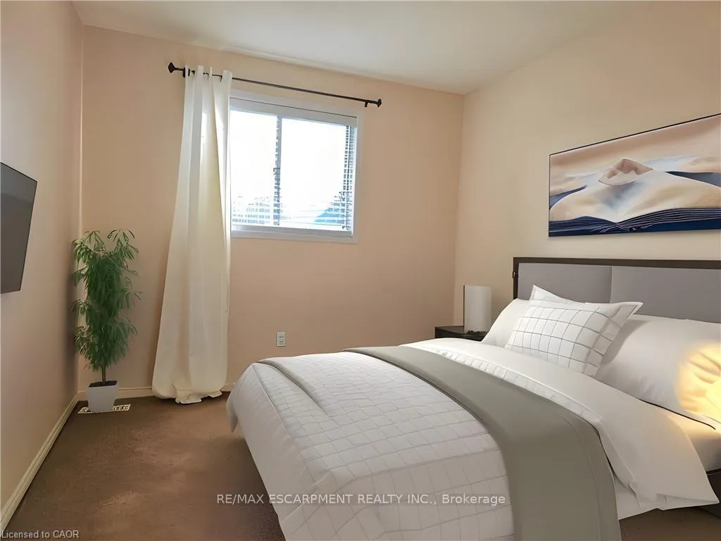Photo 27 of 74 Foxborough Drive, Hamilton, Ancaster — HOMEH