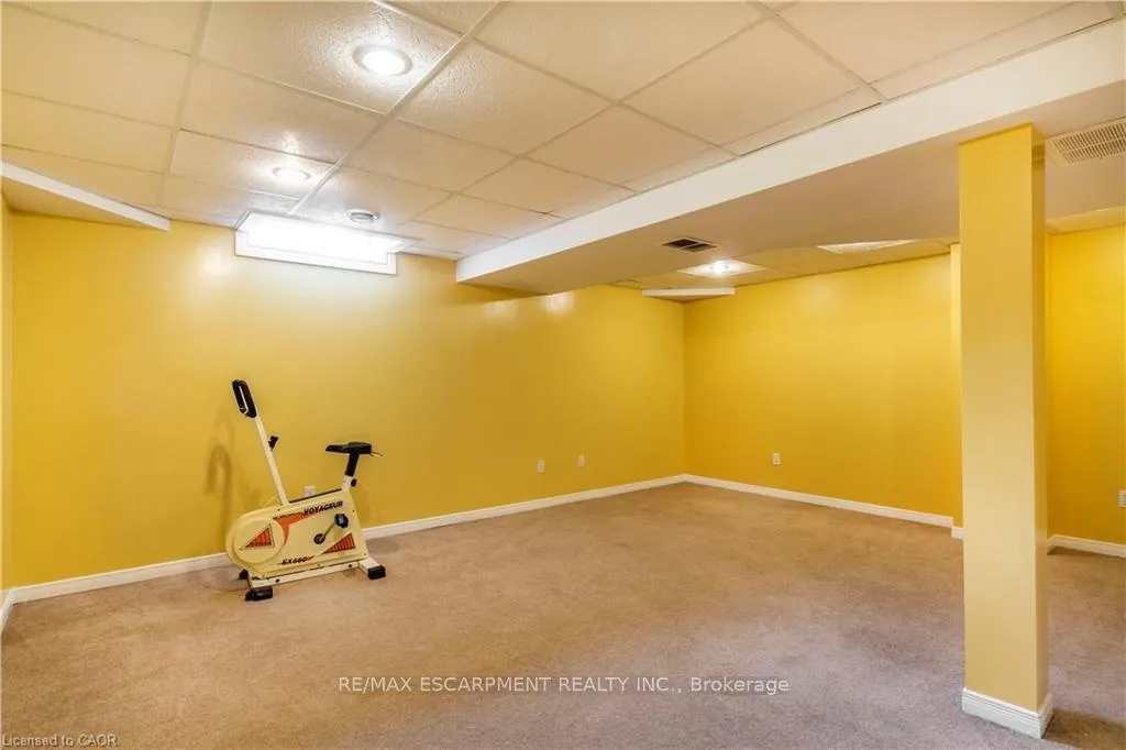 Photo 31 of 74 Foxborough Drive, Hamilton, Ancaster — HOMEH