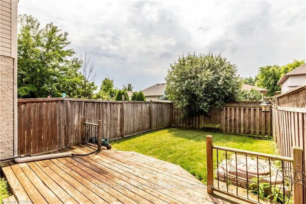 Photo 36 of 74 Foxborough Drive, Hamilton, Ancaster — HOMEH