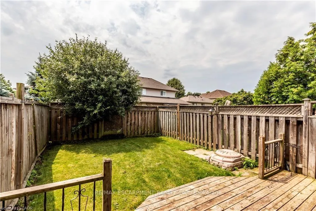 Photo 37 of 74 Foxborough Drive, Hamilton, Ancaster — HOMEH