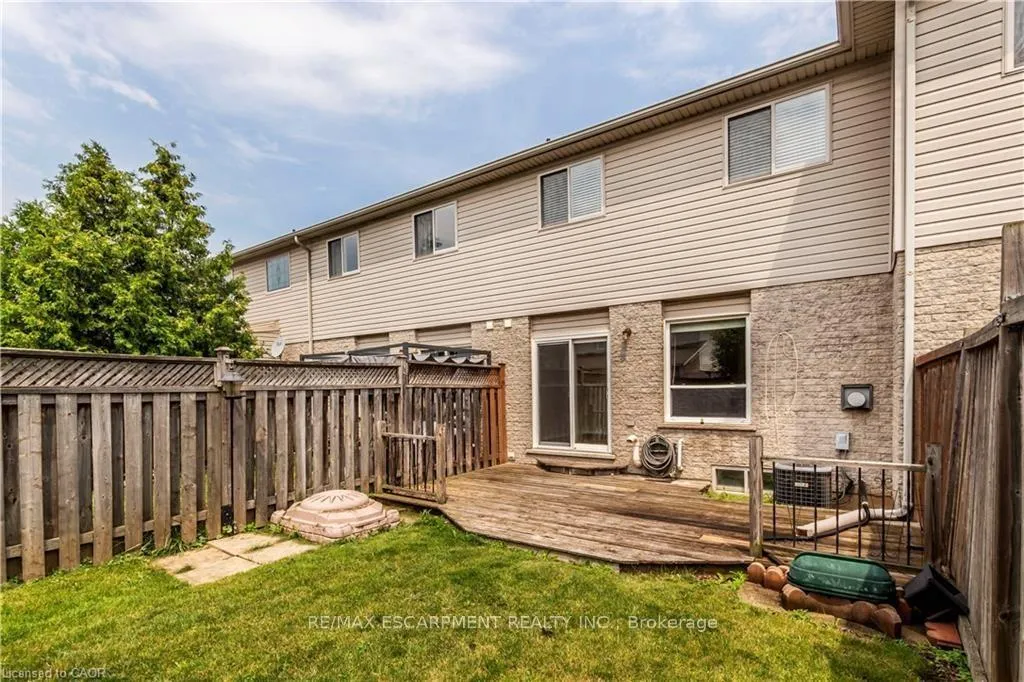 Photo 39 of 74 Foxborough Drive, Hamilton, Ancaster — HOMEH