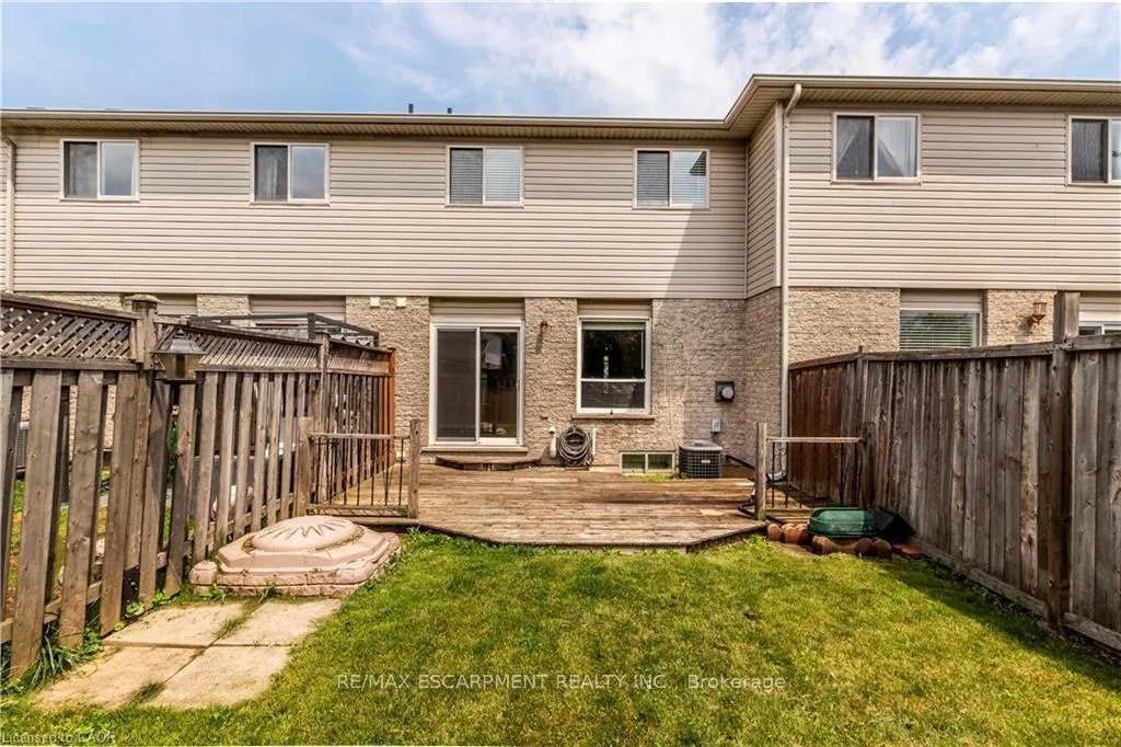 Photo 40 of 74 Foxborough Drive, Hamilton, Ancaster — HOMEH