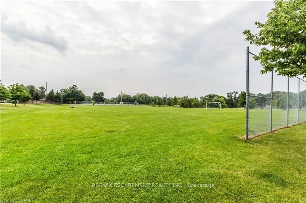 Photo 43 of 74 Foxborough Drive, Hamilton, Ancaster — HOMEH