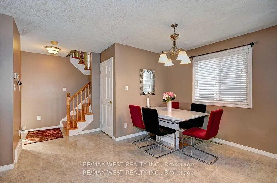 Photo 4 of 10 Verona Street, Kitchener, Huron Park — HOMEH