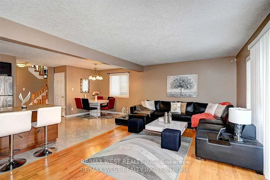 Photo 5 of 10 Verona Street, Kitchener, Huron Park — HOMEH