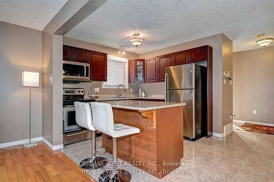 Photo 11 of 10 Verona Street, Kitchener, Huron Park — HOMEH