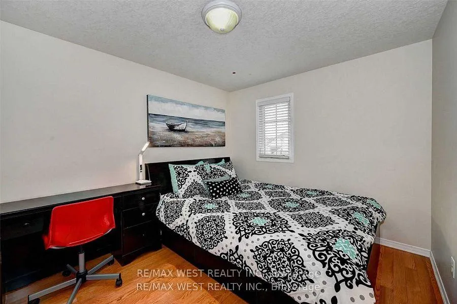 Photo 17 of 10 Verona Street, Kitchener, Huron Park — HOMEH