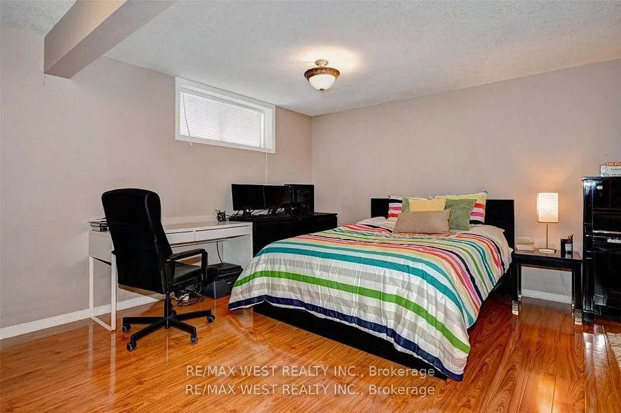 Photo 18 of 10 Verona Street, Kitchener, Huron Park — HOMEH