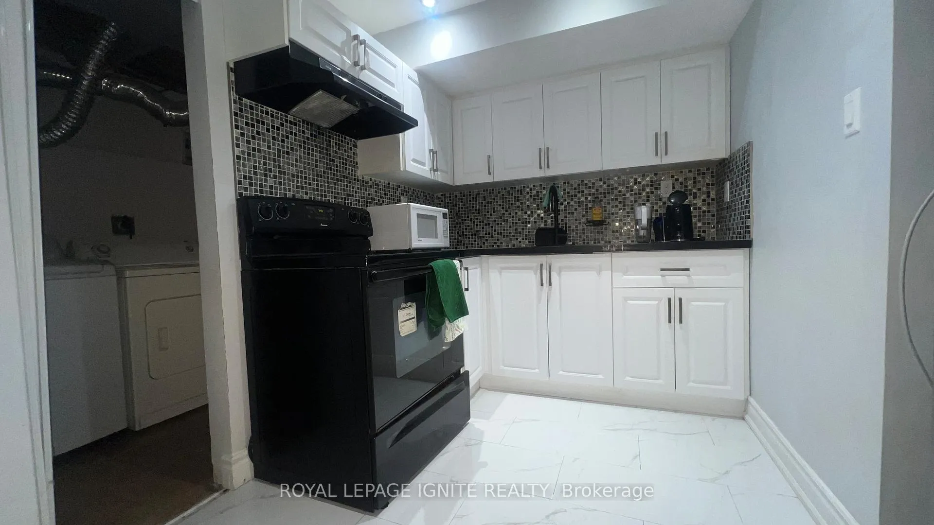 Photo 11 of Unit Bsmt, 172 Wright Crescent, Ajax, Central — HOMEH