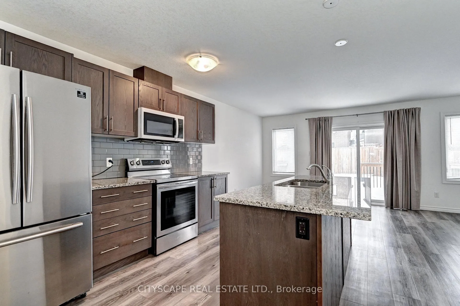 Photo 14 of 21 Woodedge Circle, Kitchener — HOMEH