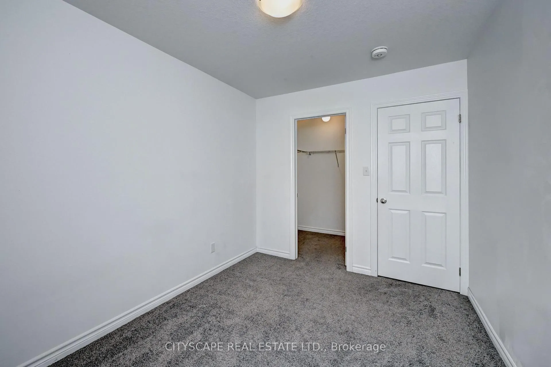 Photo 35 of 21 Woodedge Circle, Kitchener — HOMEH
