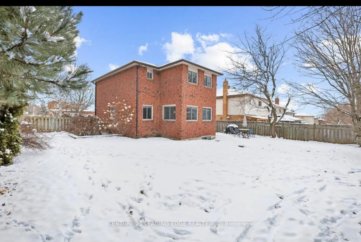 Photo 32 of Unit Main, 142 William Stephenson Drive, Whitby, Blue Grass Meadows — HOMEH