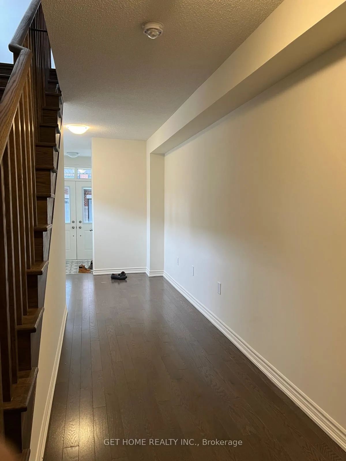 Photo 5 of 1 Broylio Lane, Ajax, South East — HOMEH