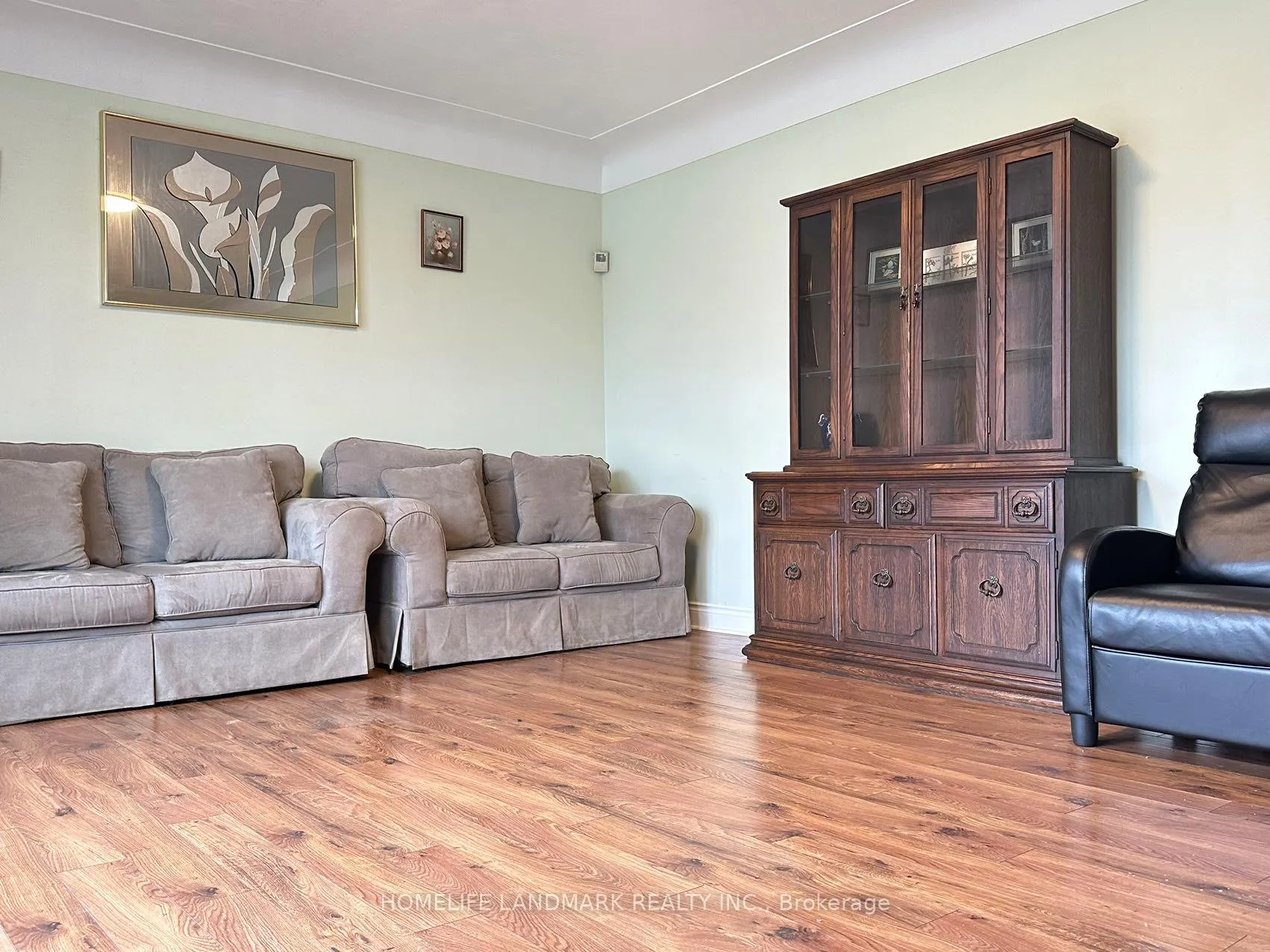 Photo 3 of 150 Fennell Avenue E, Hamilton, Balfour — HOMEH