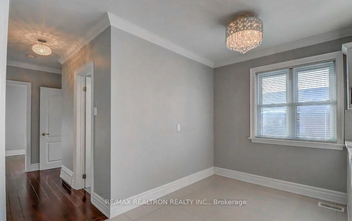 Photo 14 of 611 Newman Crescent, Whitby, Downtown Whitby — HOMEH