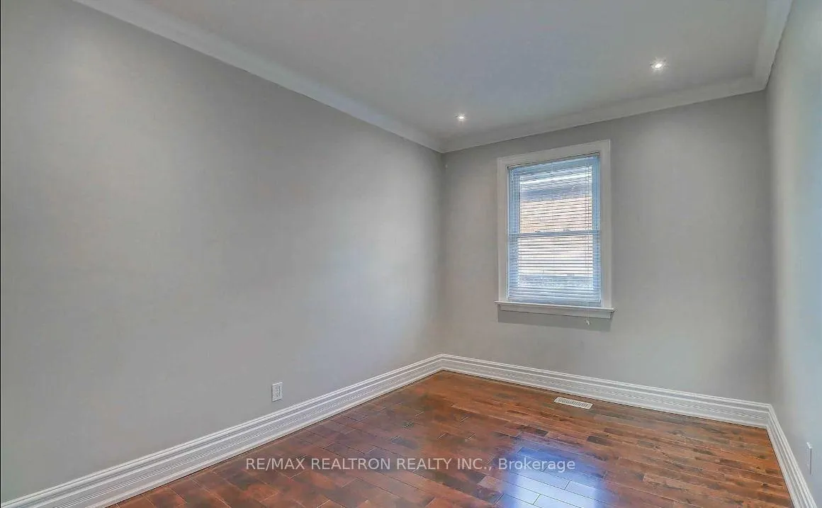 Photo 17 of 611 Newman Crescent, Whitby, Downtown Whitby — HOMEH