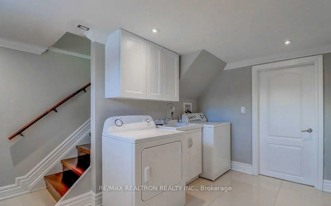 Photo 21 of 611 Newman Crescent, Whitby, Downtown Whitby — HOMEH