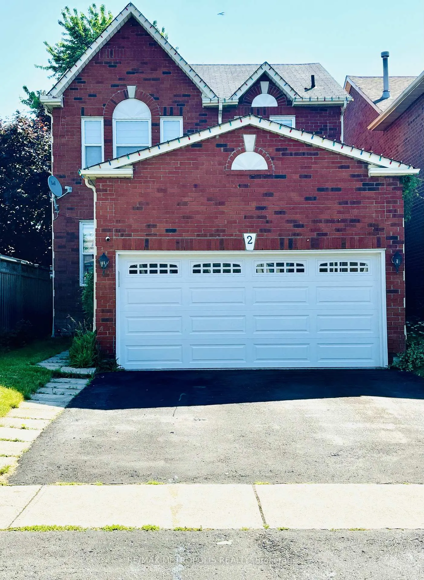 Photo 1 of 2 Sable Crescent, Whitby, Rolling Acres — HOMEH