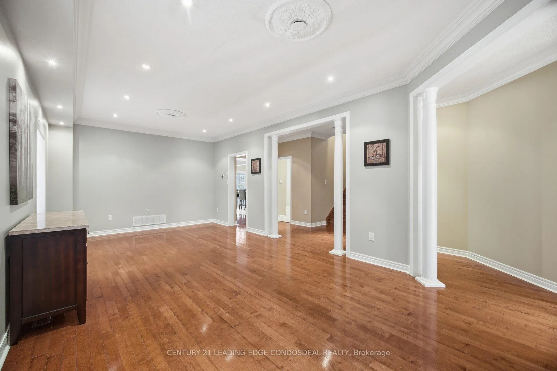 Photo 7 of 67 Pepperberry Road, Vaughan, Patterson — HOMEH