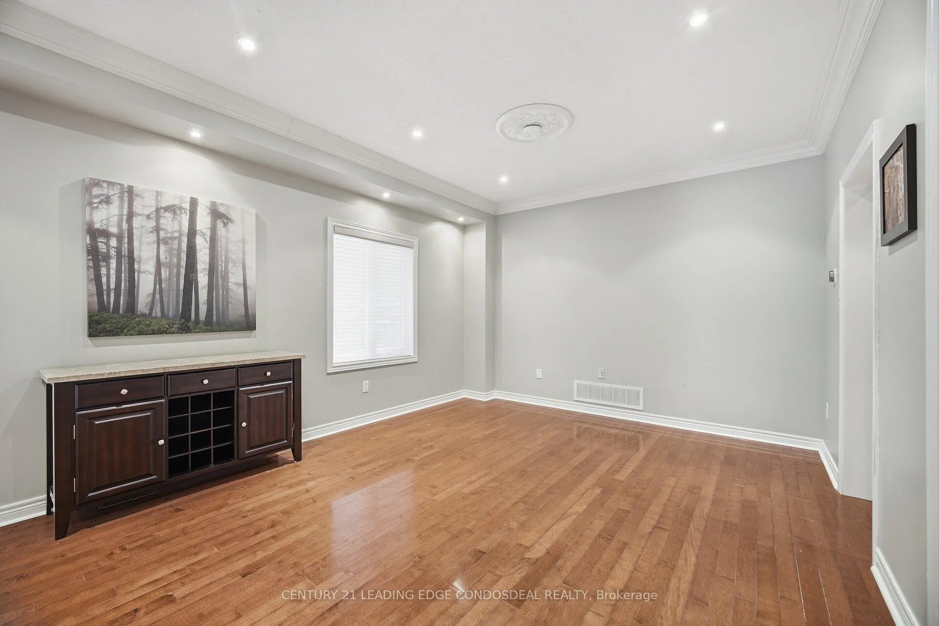 Photo 8 of 67 Pepperberry Road, Vaughan, Patterson — HOMEH