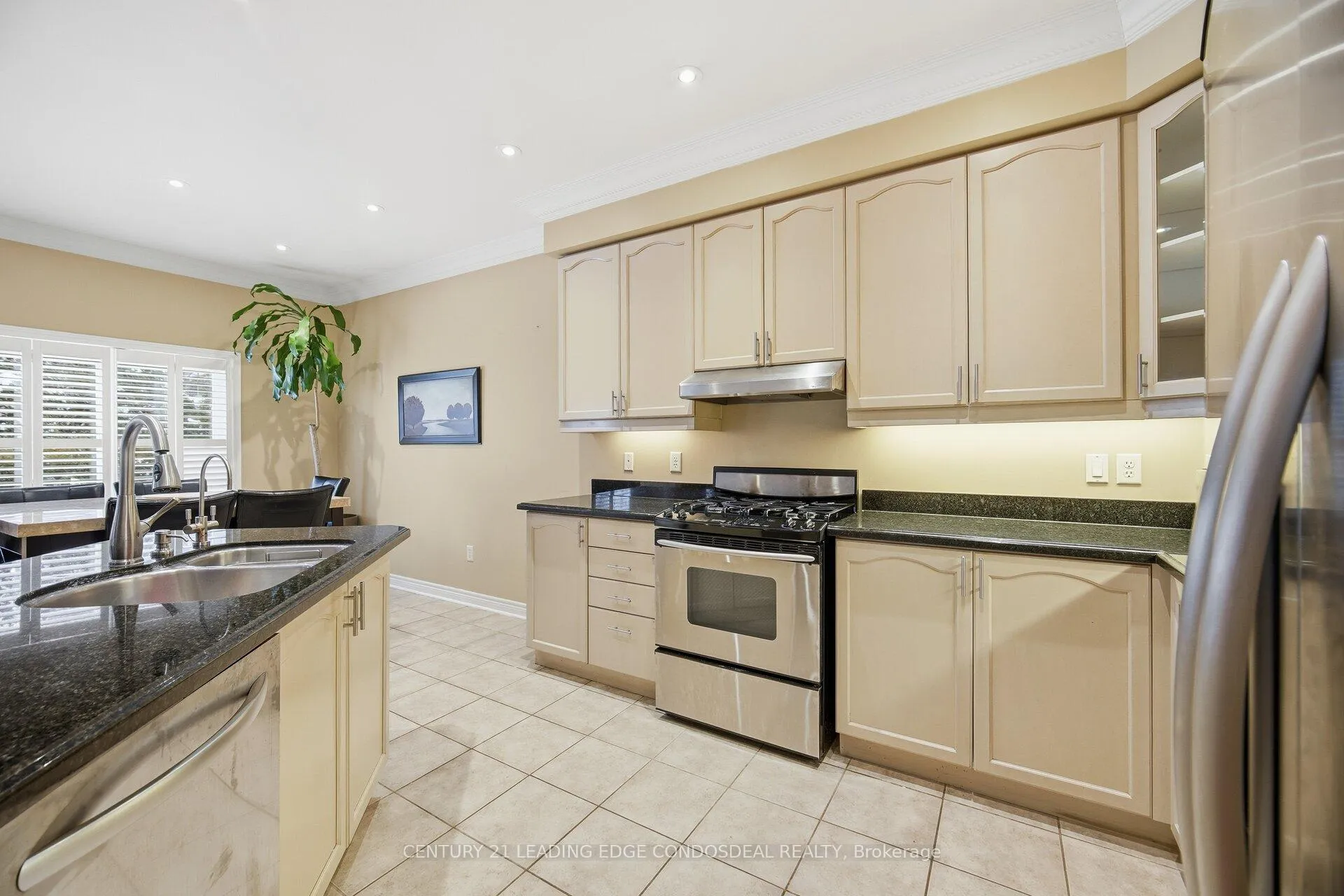 Photo 11 of 67 Pepperberry Road, Vaughan, Patterson — HOMEH