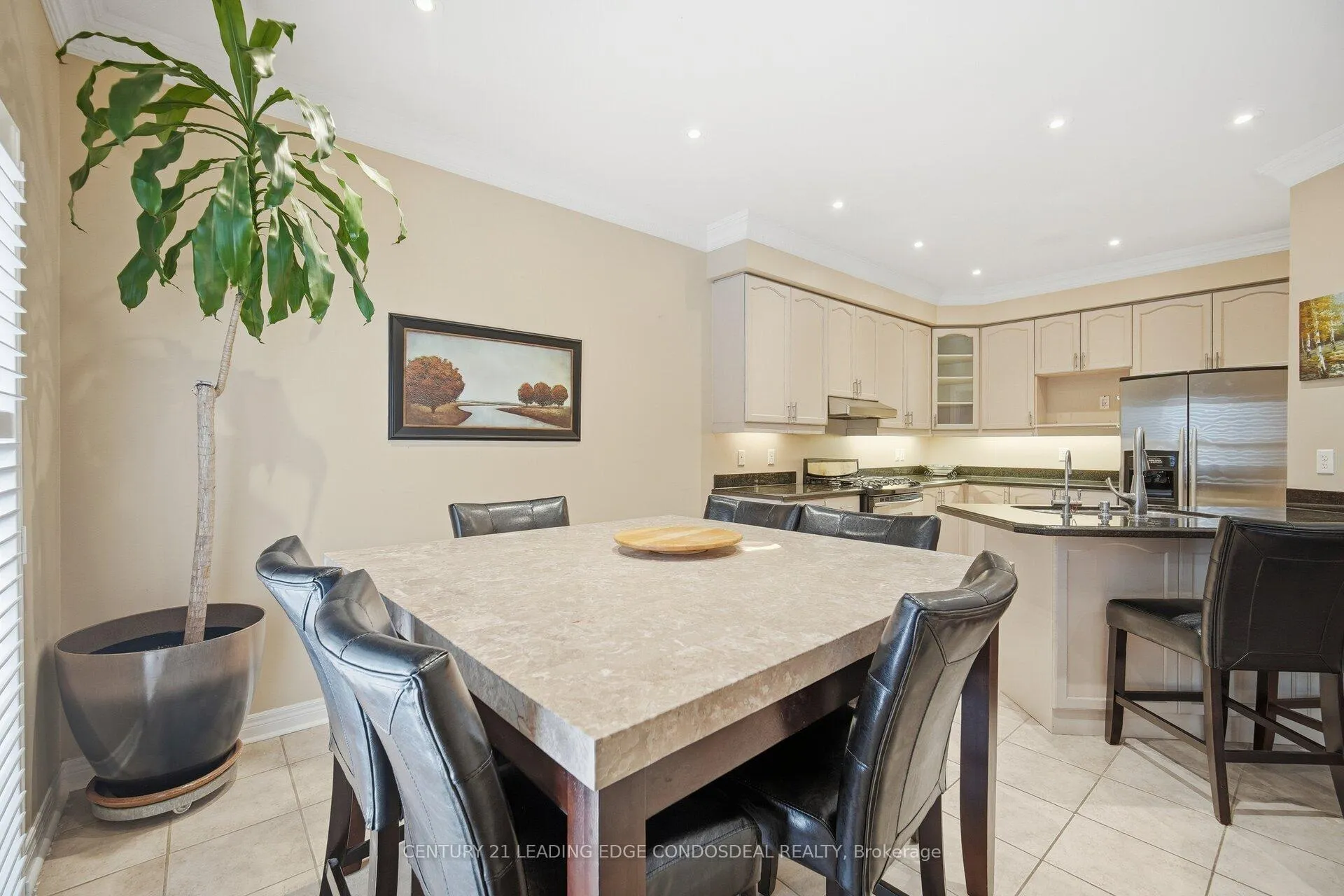 Photo 13 of 67 Pepperberry Road, Vaughan, Patterson — HOMEH