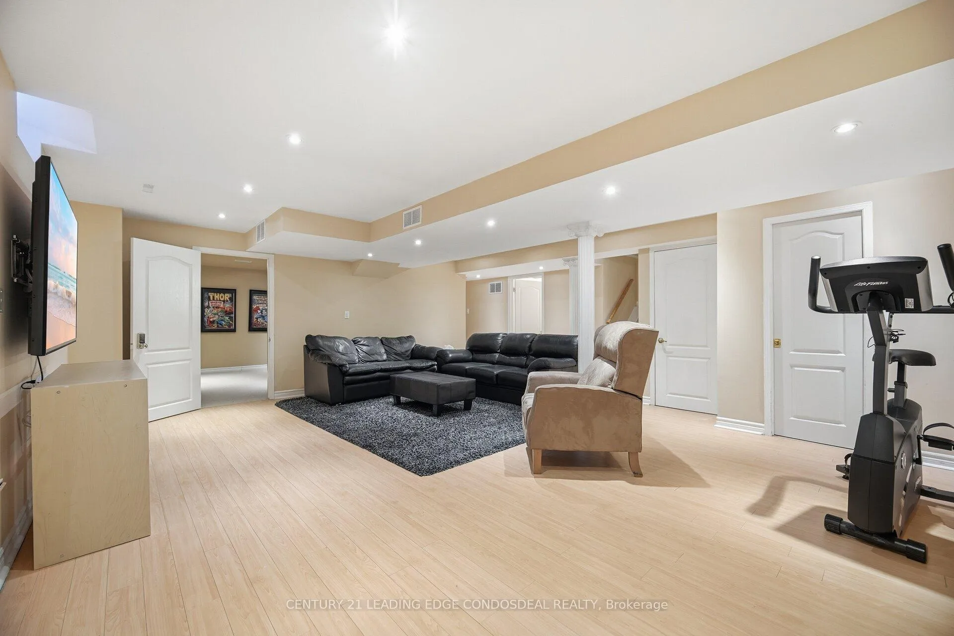 Photo 40 of 67 Pepperberry Road, Vaughan, Patterson — HOMEH