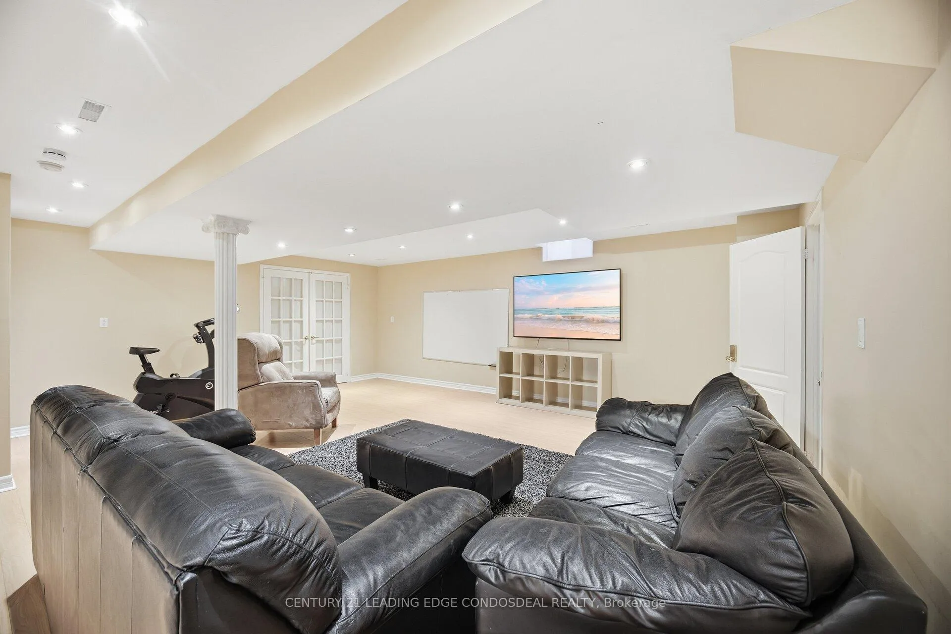 Photo 41 of 67 Pepperberry Road, Vaughan, Patterson — HOMEH