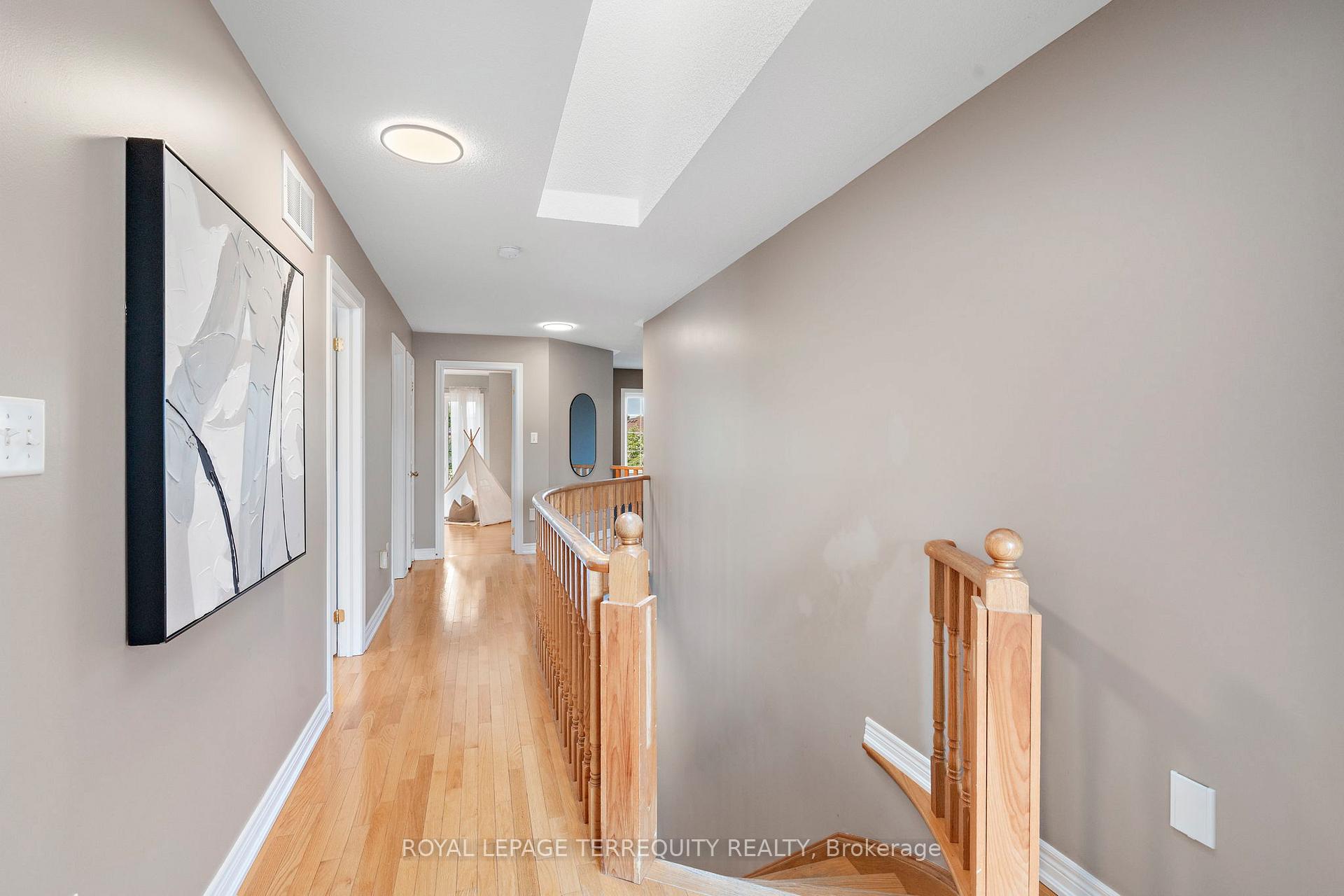 Photo 19 of 24 Alfred Shrubb Lane, Clarington, Bowmanville — HOMEH