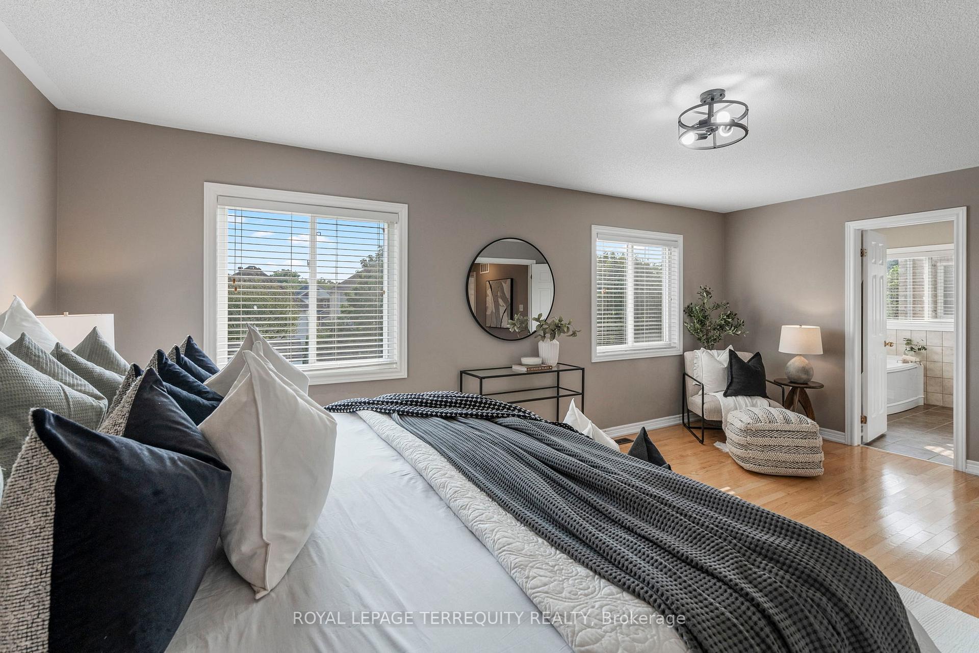 Photo 23 of 24 Alfred Shrubb Lane, Clarington, Bowmanville — HOMEH