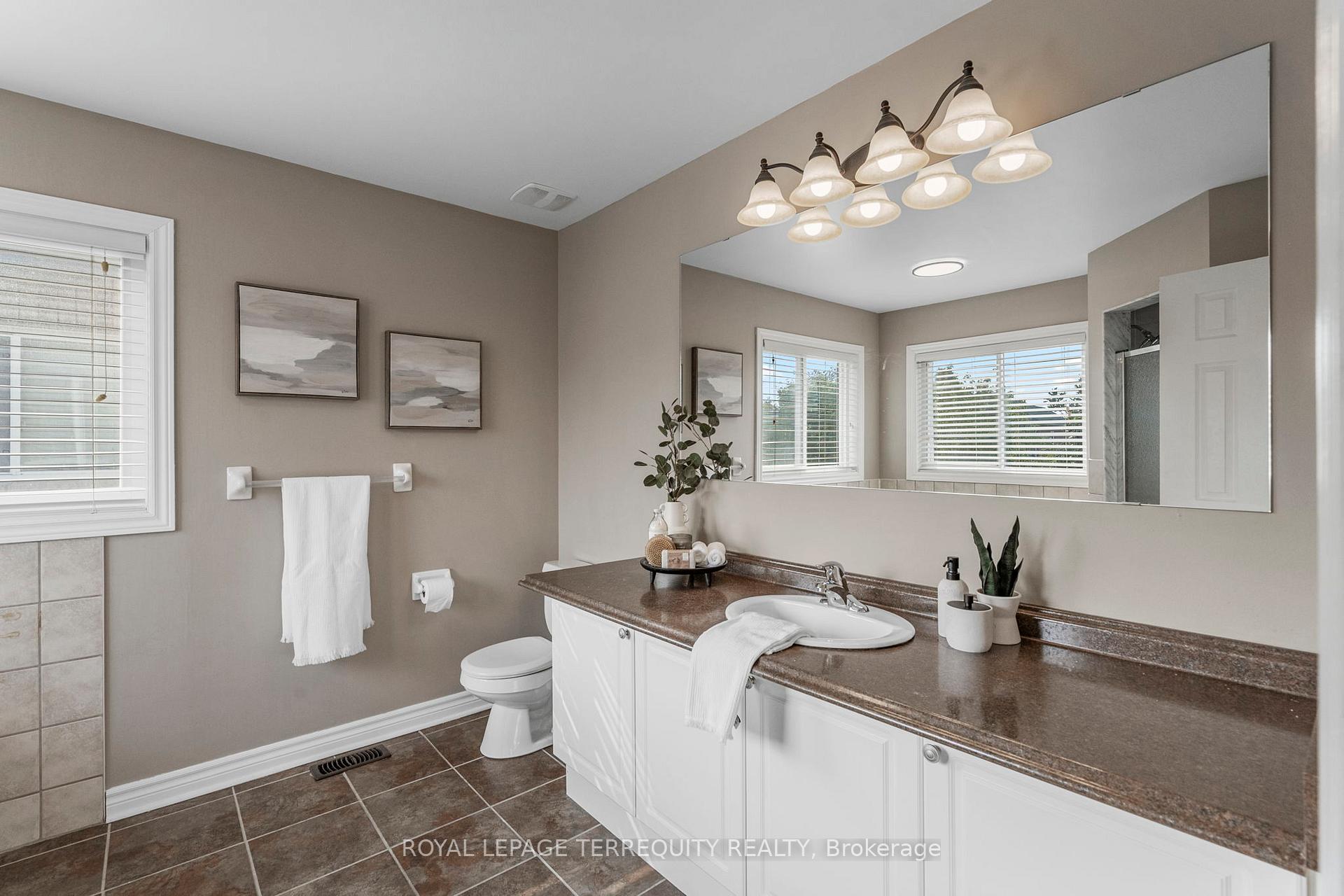 Photo 24 of 24 Alfred Shrubb Lane, Clarington, Bowmanville — HOMEH