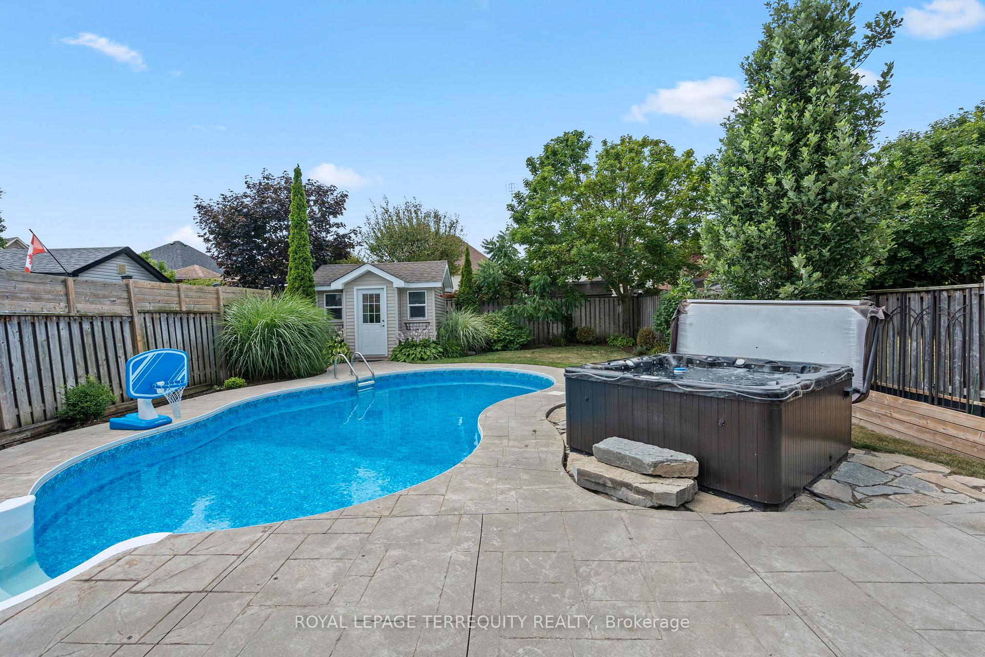Photo 35 of 24 Alfred Shrubb Lane, Clarington, Bowmanville — HOMEH
