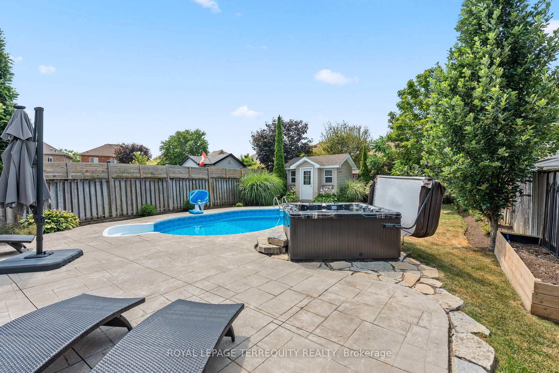 Photo 37 of 24 Alfred Shrubb Lane, Clarington, Bowmanville — HOMEH