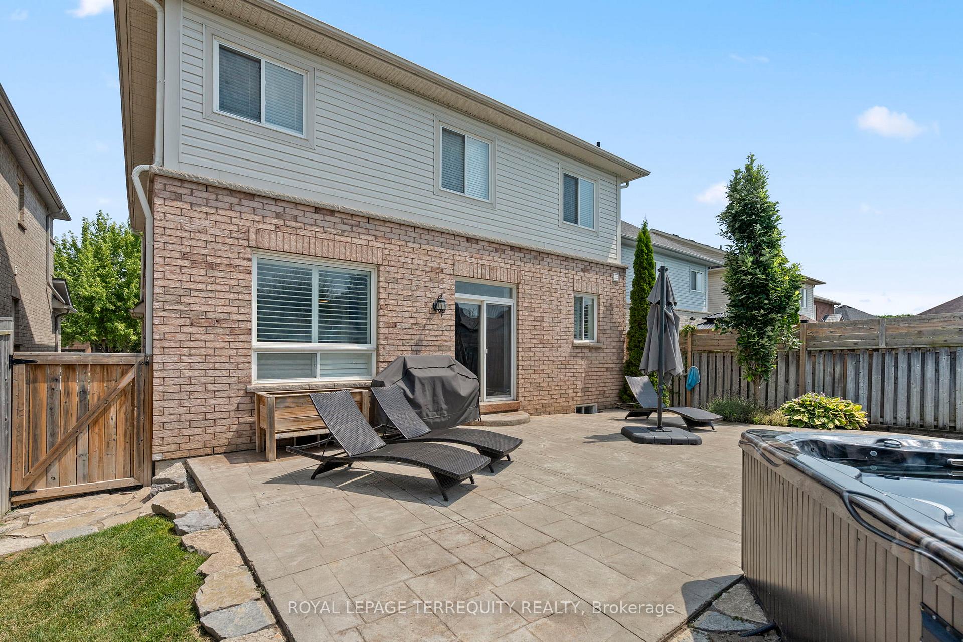 Photo 38 of 24 Alfred Shrubb Lane, Clarington, Bowmanville — HOMEH