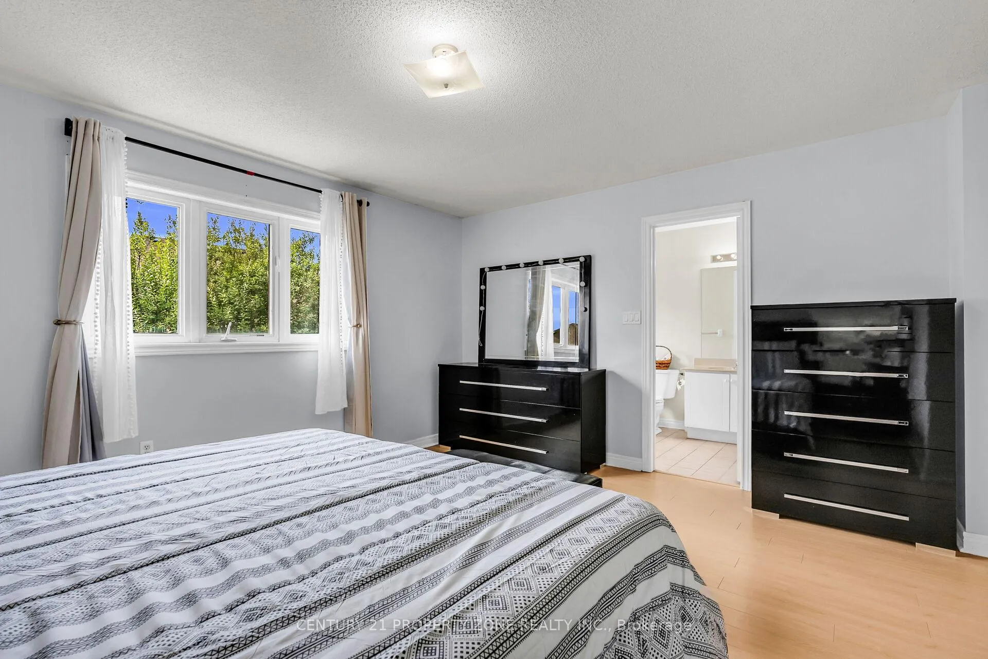 Photo 26 of 18 Gracewell Road, Markham, Greensborough — HOMEH