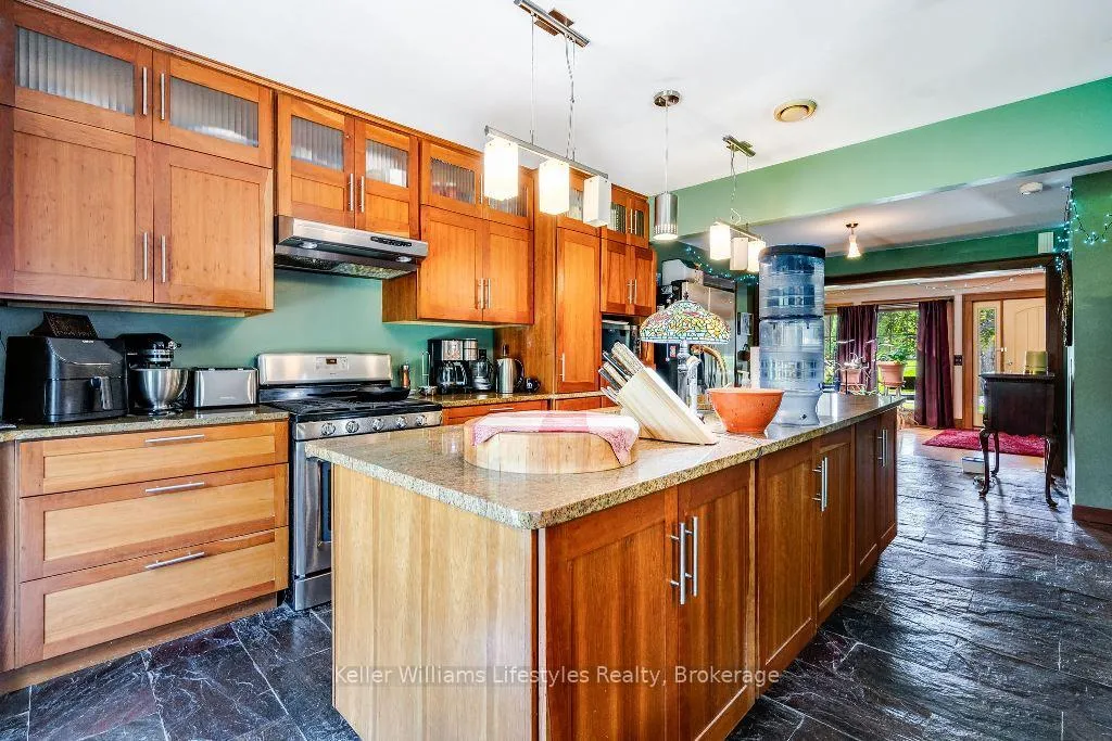Photo 14 of 395 Kensington Boulevard, Tecumseh — HOMEH