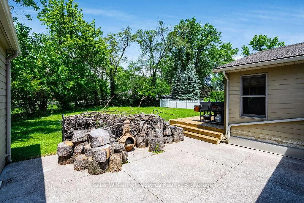 Photo 32 of 395 Kensington Boulevard, Tecumseh — HOMEH