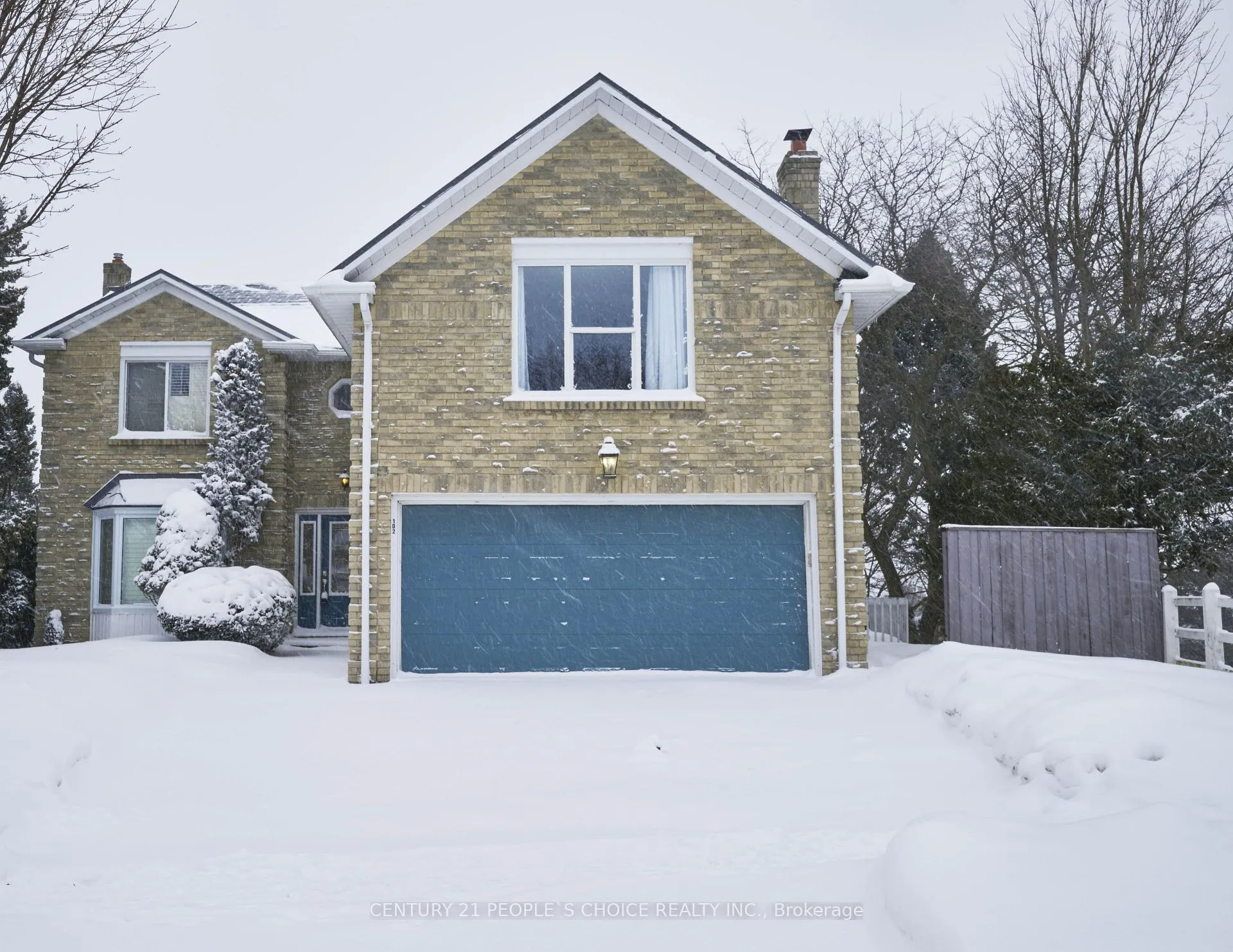 Photo 1 of 102 Hialeah Crescent, Whitby, Blue Grass Meadows — HOMEH