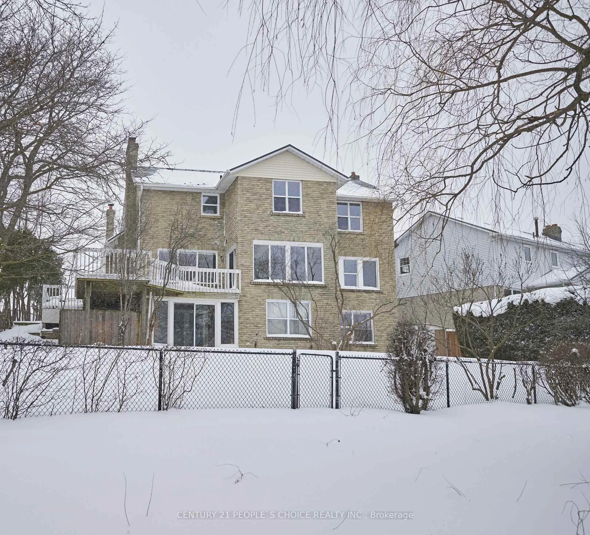 Photo 2 of 102 Hialeah Crescent, Whitby, Blue Grass Meadows — HOMEH