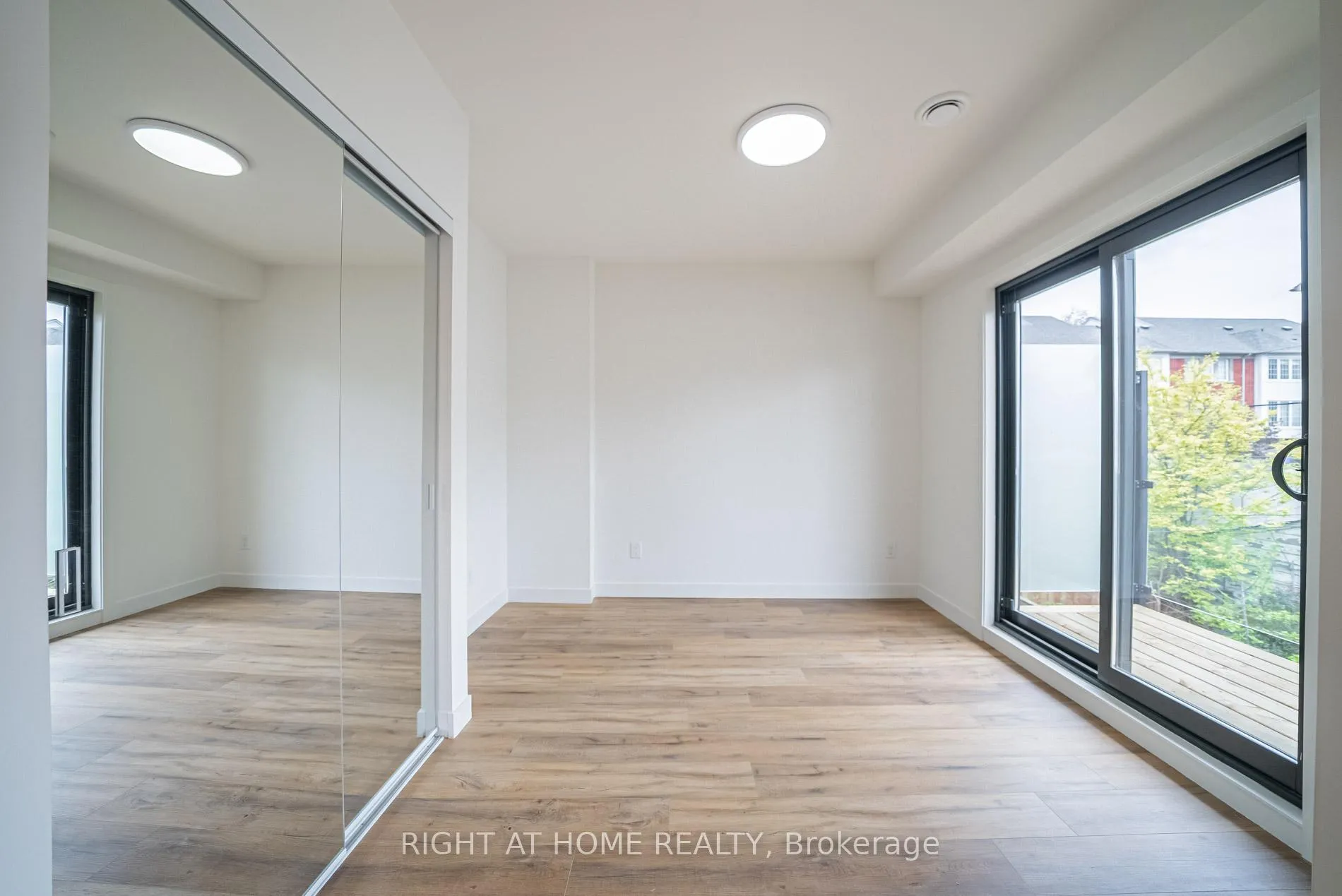 Photo 7 of Unit 4, 435 Grace Street, Toronto, The Annex — HOMEH