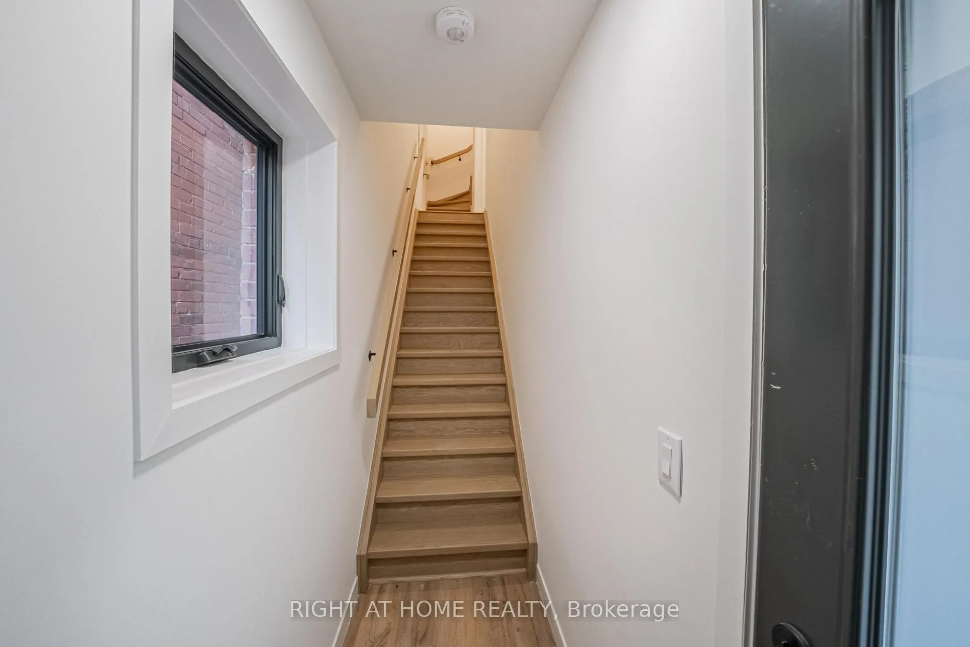 Photo 19 of Unit 4, 435 Grace Street, Toronto, The Annex — HOMEH