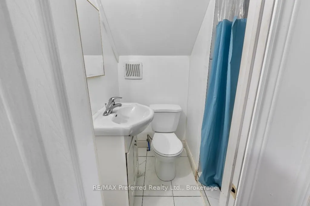 Photo 12 of 375 Bridge Avenue, Windsor — HOMEH