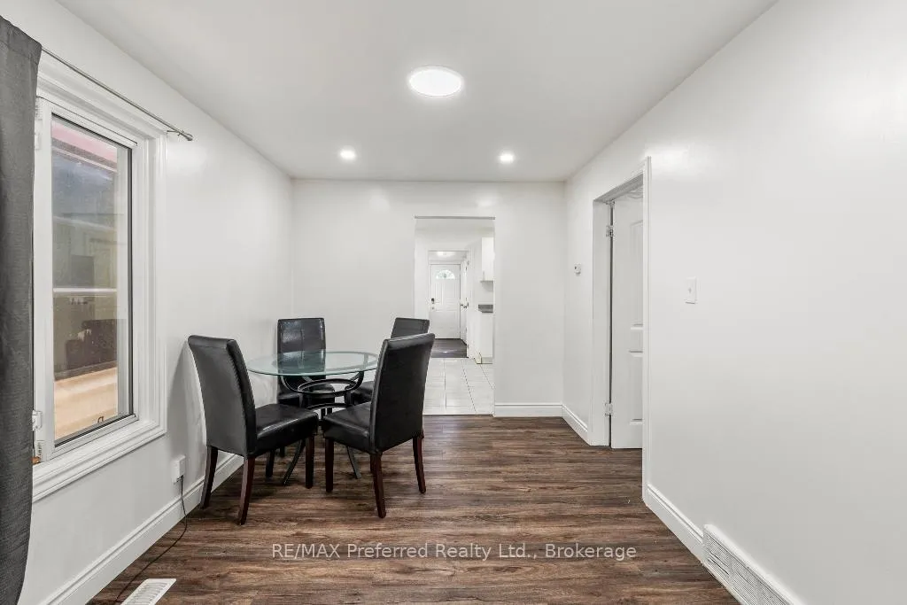 Photo 17 of 375 Bridge Avenue, Windsor — HOMEH