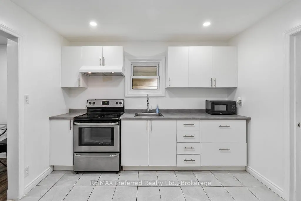 Photo 22 of 375 Bridge Avenue, Windsor — HOMEH