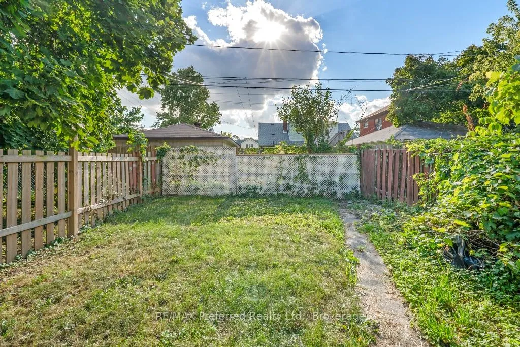 Photo 37 of 375 Bridge Avenue, Windsor — HOMEH