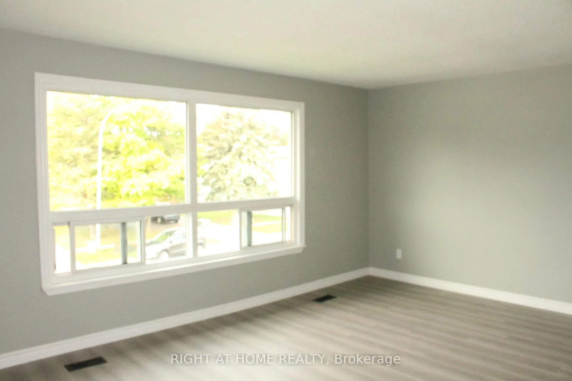 Photo 7 of Unit 1, 505 Harris Court, Whitby, Downtown Whitby — HOMEH