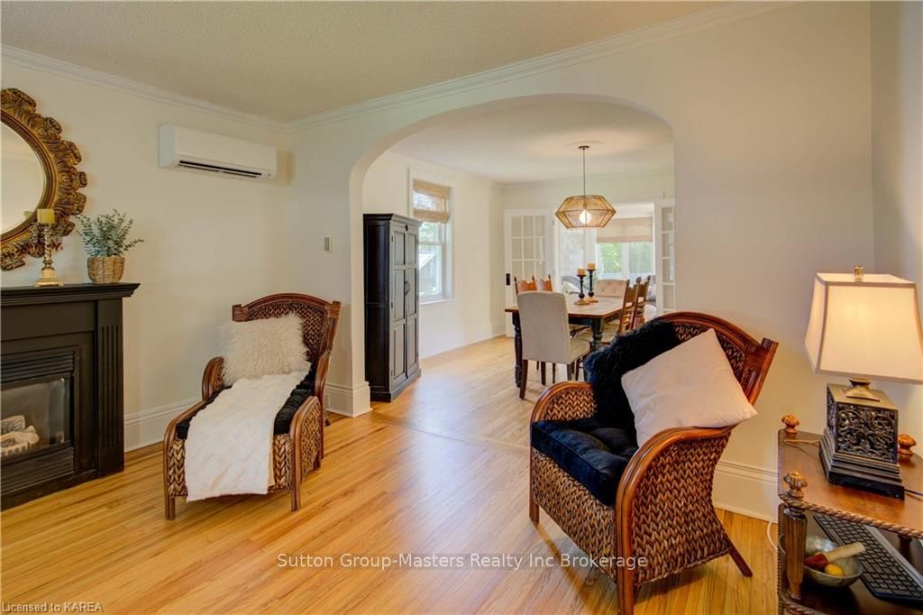 Photo 4 of 261 Arthur Street, Gananoque — HOMEH