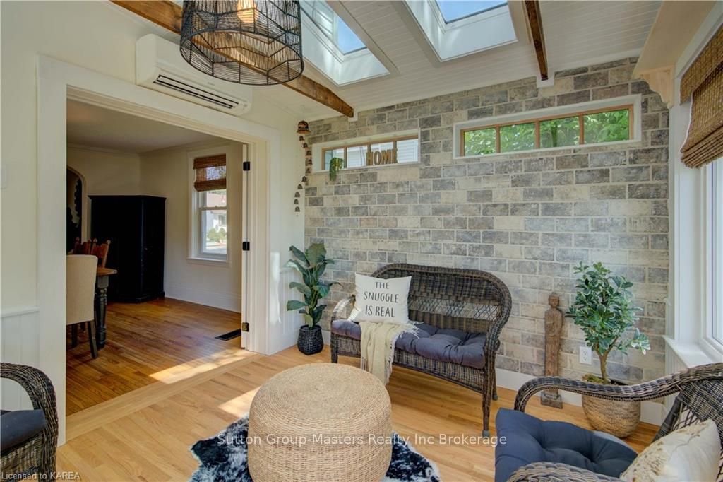Photo 6 of 261 Arthur Street, Gananoque — HOMEH
