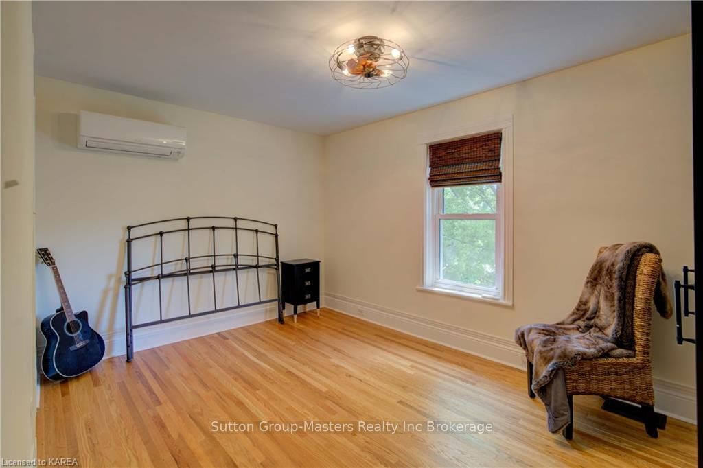 Photo 17 of 261 Arthur Street, Gananoque — HOMEH
