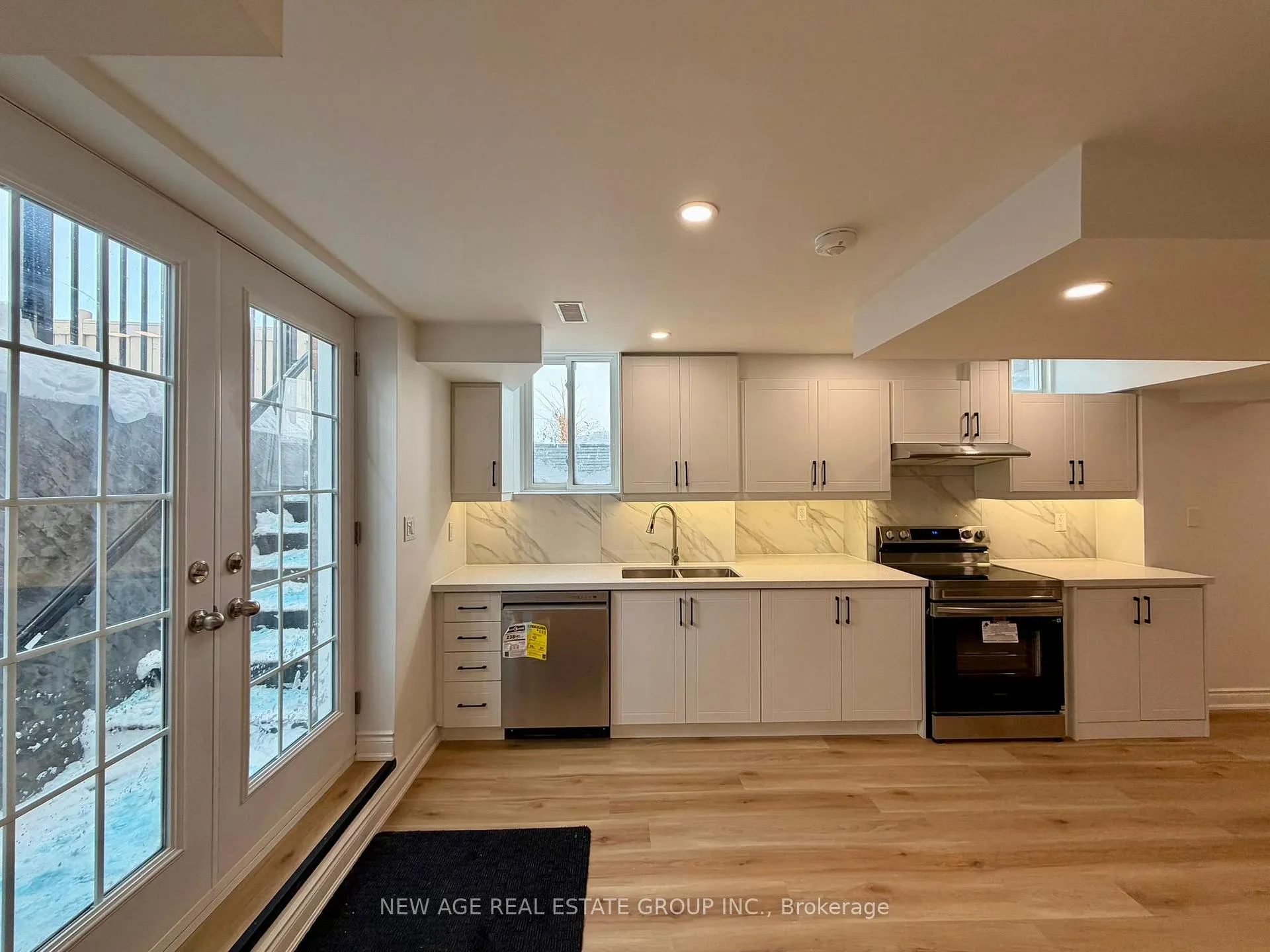 Photo 1 of 47 Mountain Heights Pl, Hamilton, Waterdown — HOMEH